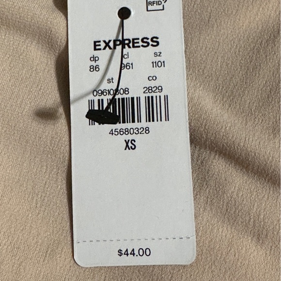 NWT Express blouse. - Picture 8 of 8